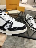 LV Trainer Sneaker  (حذاء “لوي ترينر سنيكرز) - Image 3