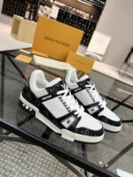 LV Trainer Sneaker  (حذاء “لوي ترينر سنيكرز)