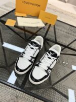 LV Trainer Sneaker  (حذاء “لوي ترينر سنيكرز) - Image 5