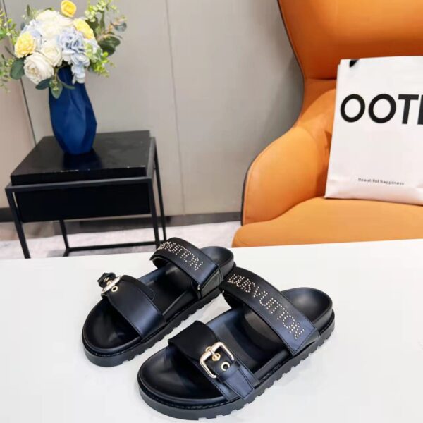 LV Flat Comfort Mule ( حذاء “لوي مسطح مريح ميوول )