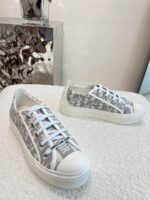 D Sneaker ( حذاء دي سنيكرز) - Image 4