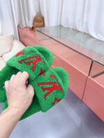 LV Wool Slides (حذاء “لوي صوف سلايد) - Image 3
