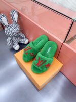 LV Wool Slides (حذاء “لوي صوف سلايد) - Image 7