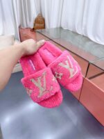 LV Wool Slides (حذاء “لوي صوف سلايد) - Image 8