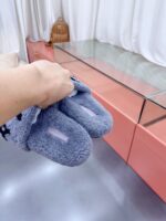 LV Wool Slides (حذاء “لوي صوف سلايد) - Image 9