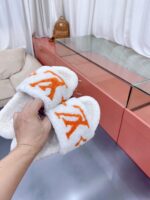 LV Wool Slides (حذاء “لوي صوف سلايد) - Image 8