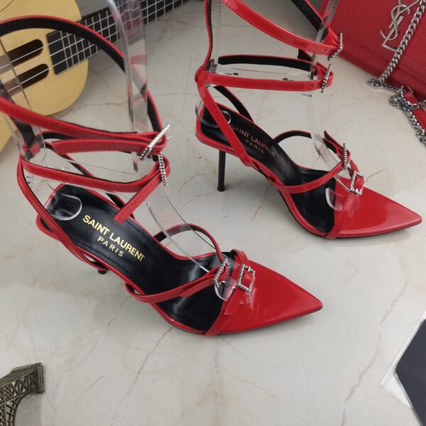 High Heel Slingback Pump (حذاء بامب بسير خلفي بكعب عالٍ)