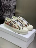 Christian D Sneaker ( حذاء دي كريستيان سنيكرز)