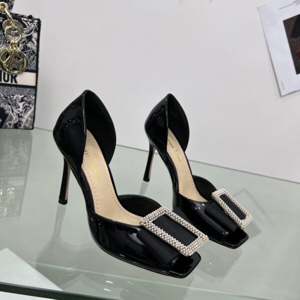 D Idyle Pump (حذاء دي آيدل بكعب)