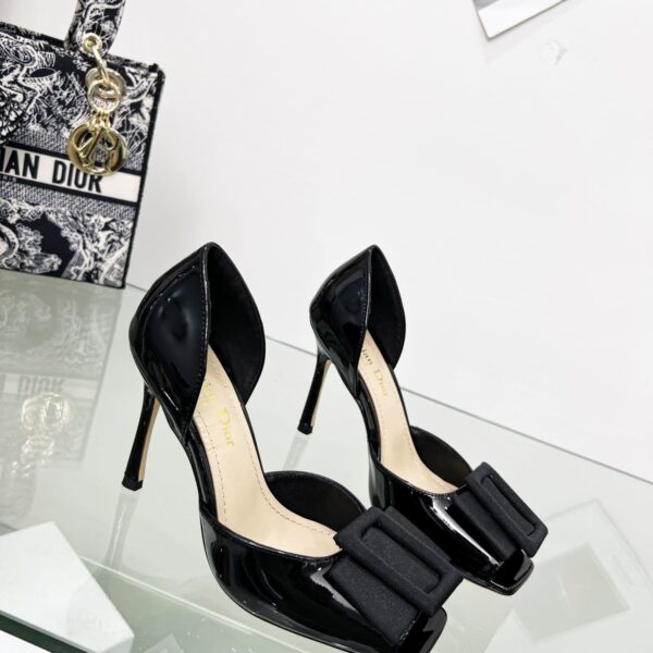 D Idyle Pump (حذاء دي آيدل بكعب)