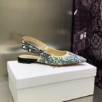 D Slingback Pump ((حذاء دي سلاينج باك) - Image 2