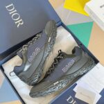 D Hiking Shoe ( حذاء دي مشي من ) - Image 2