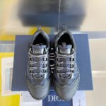 D Hiking Shoe ( حذاء دي مشي من )