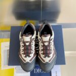 D Hiking Shoe ( حذاء دي مشي من )