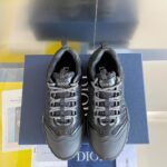 D Hiking Shoe ( حذاء دي مشي من )