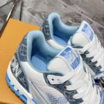 LV Trainer Sneaker (حذاء “لوي ترينر سنيكرز) - Image 3