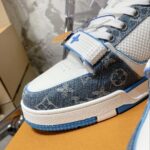 LV Trainer Sneaker (حذاء “لوي ترينر سنيكرز) - Image 4