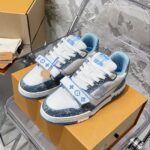 LV Trainer Sneaker (حذاء “لوي ترينر سنيكرز)