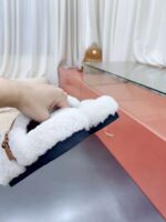 LV Flat Comfort Mule ( حذاء لوي مسطح مريح ميوول ) - Image 4