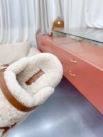 LV Flat Comfort Mule ( حذاء “لوي مسطح مريح ميوول ) - Image 6