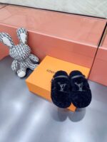 LV Flat Comfort Mule ( حذاء “لوي مسطح مريح ميوول )