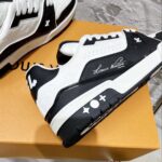 LV Trainer Sneaker (حذاء “لوي ترينر سنيكرز) - Image 5