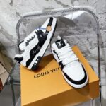 LV Trainer Sneaker (حذاء “لوي ترينر سنيكرز) - Image 7