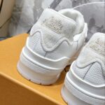 LV Trainer Sneaker (حذاء “لوي ترينر سنيكرز) - Image 5