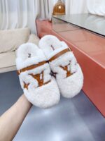 LV Flat Comfort Mule ( حذاء لوي مسطح مريح ميوول ) - Image 9