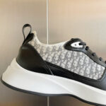 D Casual Sneakers ( دي حذاء كاجوال سنيكرز) - Image 3