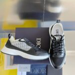 D Casual Sneakers ( دي حذاء كاجوال سنيكرز)