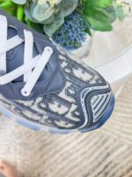 D Vibe Sneaker (دي حذاء فايب سنيكرز) - Image 5