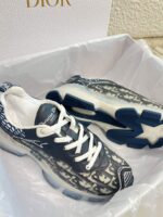 D Vibe Sneaker (دي حذاء فايب سنيكرز) - Image 7