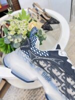 D Vibe Sneaker (دي حذاء فايب سنيكرز) - Image 9