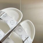 LV Flat Comfort Mule ( حذاء “لوي مسطح مريح ميوول ) - Image 7