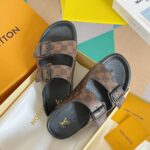 LV Flat Comfort Mule ( حذاء “لوي مسطح مريح ميوول ) - Image 9
