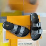 LV Flat Comfort Mule ( حذاء “لوي مسطح مريح ميوول ) - Image 4