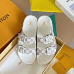 LV Flat Comfort Mule ( حذاء “لوي مسطح مريح ميوول ) - Image 3