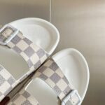 LV Flat Comfort Mule ( حذاء “لوي مسطح مريح ميوول ) - Image 6