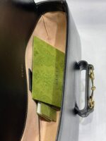 Horsebit Small Shoulder Bag (حقيبة هورسبت صغيرة) - Image 2