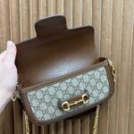 Horsebit Shoulder Bag (حقيبة كتف غوتشي هورسبت) - Image 9