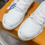 LV Trainer Sneaker (حذاء “لوي ترينر سنيكرز) - Image 9
