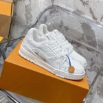 LV Trainer Sneaker (حذاء “لوي ترينر سنيكرز) - Image 2