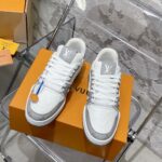 LV Trainer Sneaker (حذاء “لوي ترينر سنيكرز) - Image 6