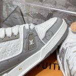 LV Trainer Sneaker (حذاء “لوي ترينر سنيكرز) - Image 9