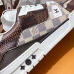 LV Trainer Sneaker (حذاء “لوي ترينر سنيكرز) - Image 5