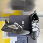 D Casual Sneakers ( دي حذاء كاجوال سنيكرز)