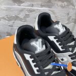 LV Trainer Sneaker (حذاء “لوي ترينر سنيكرز) - Image 2