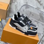 LV Trainer Sneaker (حذاء “لوي ترينر سنيكرز) - Image 7