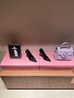 Embellished Pumps (حذاء بامب مرصّع) - Image 3